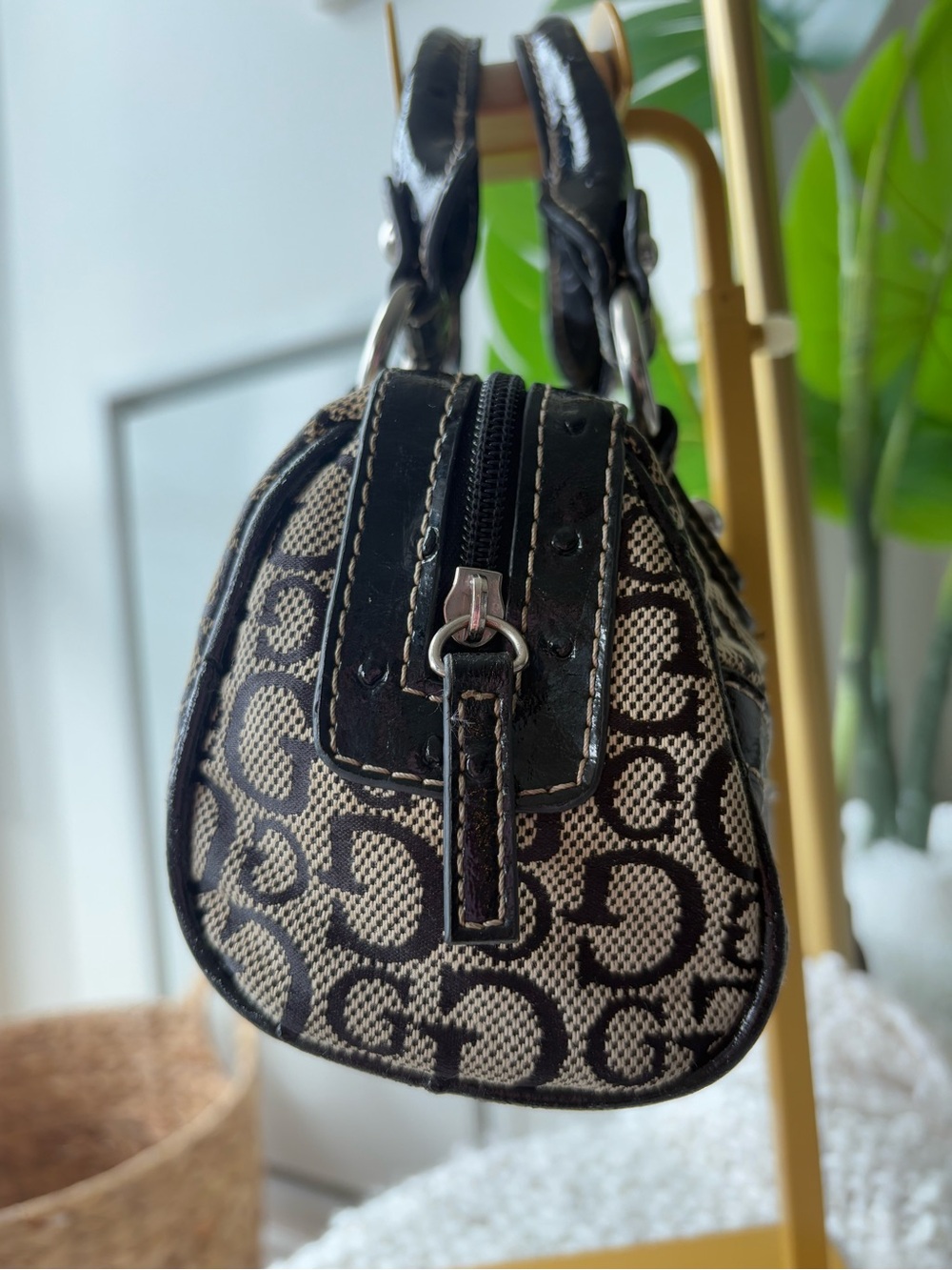 RARE Vintage Y2K GUESS Gloss Mini Monogram Bowler Bag Ostrich McBling - Picture 5 of 13
